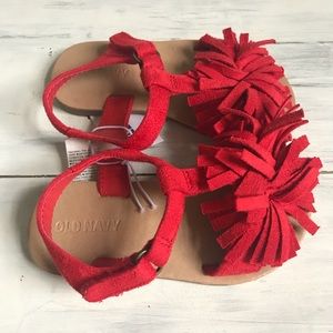 🆕 NWT Old Navy toddler sandals. Red size 6.
